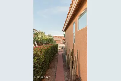 9469 N Twinkling Shadows Way, Tucson, AZ 85743 - Photo 43