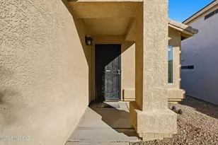 682 W Amber Sun Dr, Green Valley, AZ 85614 - Photo 3