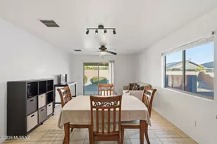 682 W Amber Sun Dr, Green Valley, AZ 85614 - Photo 15