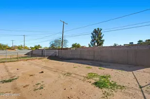 817 W Glenn St, Tucson, AZ 85705 - Photo 35