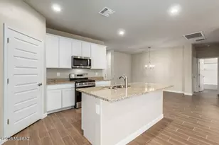 1054 S Chatfield Ave, Vail, AZ 85641 - Photo 3