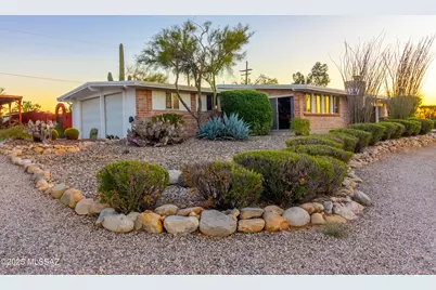700 E Calle De Cibola, Tucson, AZ 85718 - Photo 3