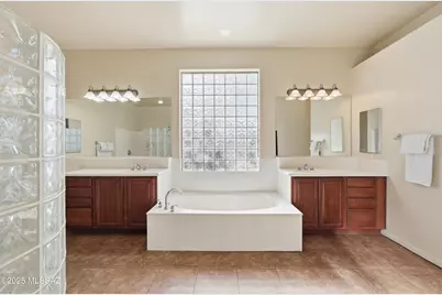 12687 N Red Eagle Drive, Oro Valley, AZ 85755 - Photo 41