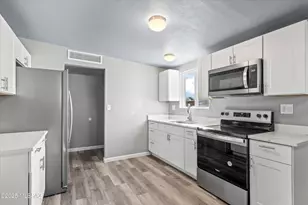 7901 E 19th Pl, Tucson, AZ 85710 - Photo 7