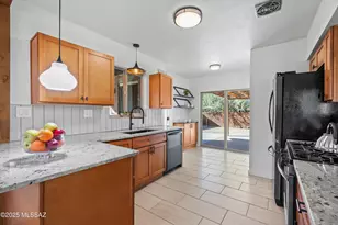 2735 N Park Ave, Tucson, AZ 85719 - Photo 11