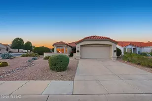 13941 N Trade Winds Way, Oro Valley, AZ 85755 - Photo 1