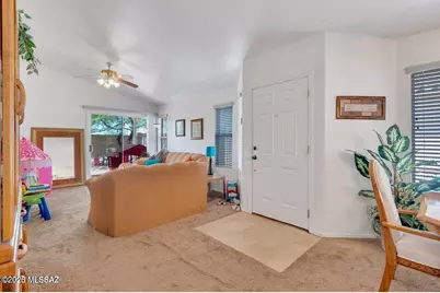 9091 N Ironwood Bluffs Lane, Tucson, AZ 85742 - Photo 13
