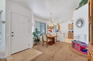 9091 N Ironwood Bluffs Ln, Tucson, AZ 85742 - Photo 11