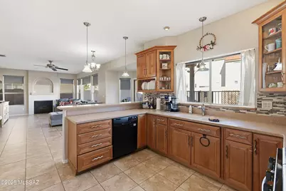 890 W Silver Hill Street, Tucson, AZ 85737 - Photo 13