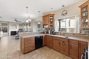 890 W Silver Hill St, Tucson, AZ 85737 - Photo 13