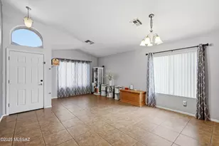 10827 S Lake Gambusi Dr, Vail, AZ 85641 - Photo 7