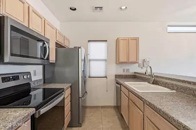 3801 S Camino Del Golfista, Green Valley, AZ 85614 - Photo 13