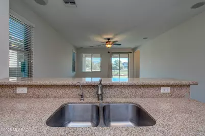 8592 N Western Juniper Terrace, Tucson, AZ 85743 - Photo 15