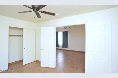 124 S Palace Gardens Drive, Tucson, AZ 85748 - Photo 15