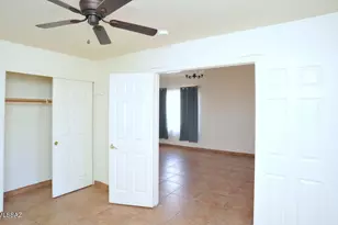 124 S Palace Gardens Dr, Tucson, AZ 85748 - Photo 15