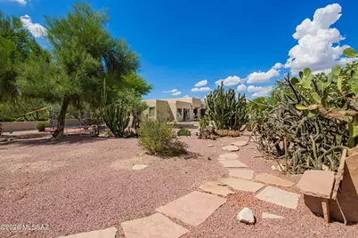 1043 W Saddlehorn Drive, Oro Valley, AZ 85704 - Photo 23