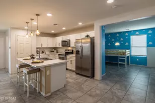 6251 S Reed Bunting Dr, Tucson, AZ 85757 - Photo 11