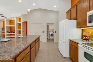 631 W Aspenwood St, Green Valley, AZ 85614 - Photo 9