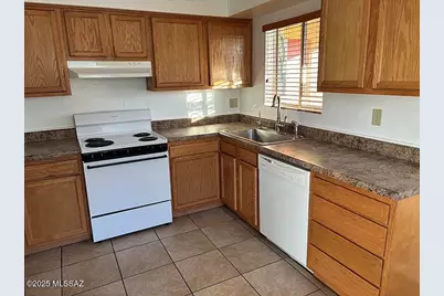 2742 N Fair Oaks Avenue, Tucson, AZ 85712 - Photo 5
