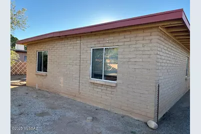 2742 N Fair Oaks Avenue, Tucson, AZ 85712 - Photo 23