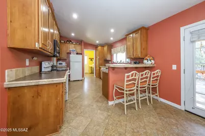 9301 W Bruce Street, Tucson, AZ 85735 - Photo 7