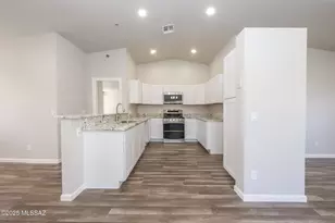 1801 W Great Oak Dr, Tucson, AZ 85746 - Photo 7