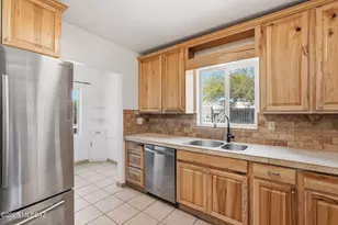 105 S Irving Ave, Tucson, AZ 85711 - Photo 25