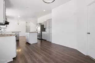 11745 S Kicking Horse Pl, Vail, AZ 85641 - Photo 23