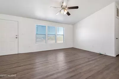 11745 S Kicking Horse Place, Vail, AZ 85641 - Photo 9