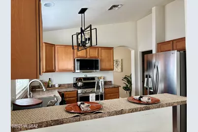 8000 W Mural Hill Drive, Tucson, AZ 85743 - Photo 11