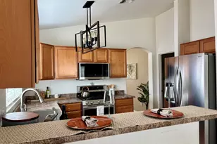 8000 W Mural Hill Dr, Tucson, AZ 85743 - Photo 11