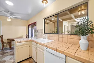 6807 E Dorado Ct, Tucson, AZ 85715 - Photo 15