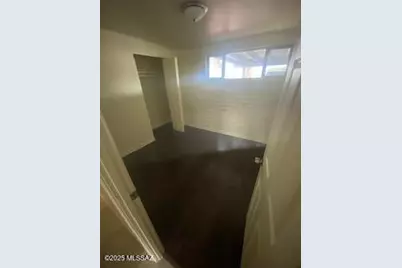 8032 E Kenyon Drive, Tucson, AZ 85710 - Photo 11