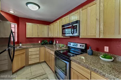 6414 N Tierra De Las Catalinas #32, Tucson, AZ 85718 - Photo 13