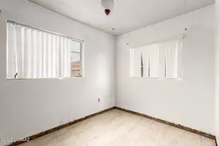 418 E Roger Rd, Tucson, AZ 85705 - Photo 13