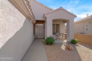 333 W Continental Vista Pl, Green Valley, AZ 85614 - Photo 3