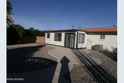 152 E La Pera, Green Valley, AZ 85614 - Photo 25