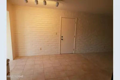 152 E La Pera, Green Valley, AZ 85614 - Photo 9