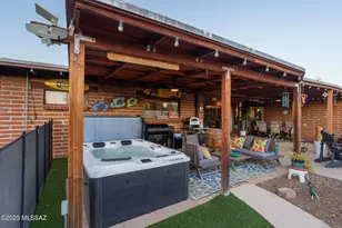 8615 N Hickory Dr, Tucson, AZ 85704 - Photo 31