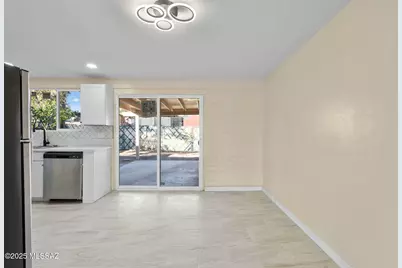 1852 W Caravelle Road, Tucson, AZ 85713 - Photo 11