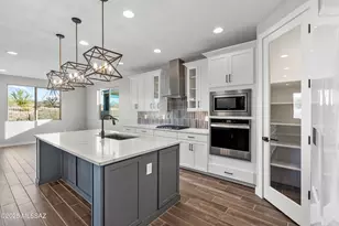 1009 E Silver Ray Dr, Tucson, AZ 85737 - Photo 21