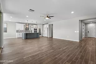 1009 E Silver Ray Dr, Tucson, AZ 85737 - Photo 19