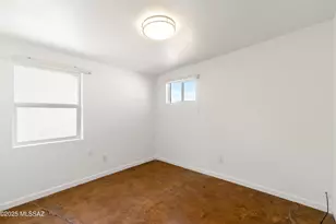 636 E Waverly St, Tucson, AZ 85705 - Photo 9