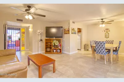 310 E Paseo Verde, Green Valley, AZ 85614 - Photo 7