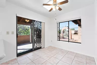 937 W Desert Hills Drive, Green Valley, AZ 85622 - Photo 15