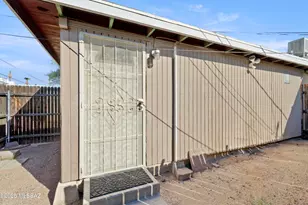 1345 E Grant Rd, Tucson, AZ 85719 - Photo 7