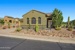 1890 W Acacia Bluffs Dr, Green Valley, AZ 85622 - Photo 3