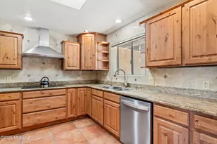 901 W Calle De Julio, Green Valley, AZ 85614 - Photo 17