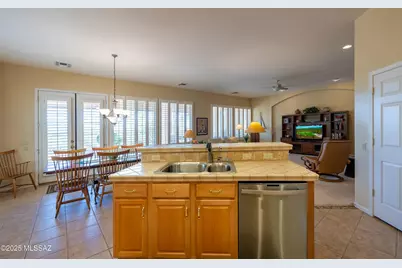 5117 W Desert Eagle Circle, Marana, AZ 85658 - Photo 13