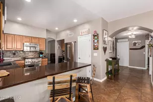 239 S Eastern Dawn Ave, Tucson, AZ 85748 - Photo 15